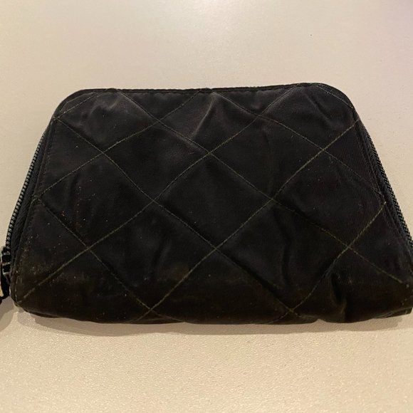 Vintage Quilted Nylon Prada Wallet - Picture 4 of 11